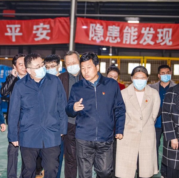 周口市副市长吉建军深入周口邮件处理中心调研